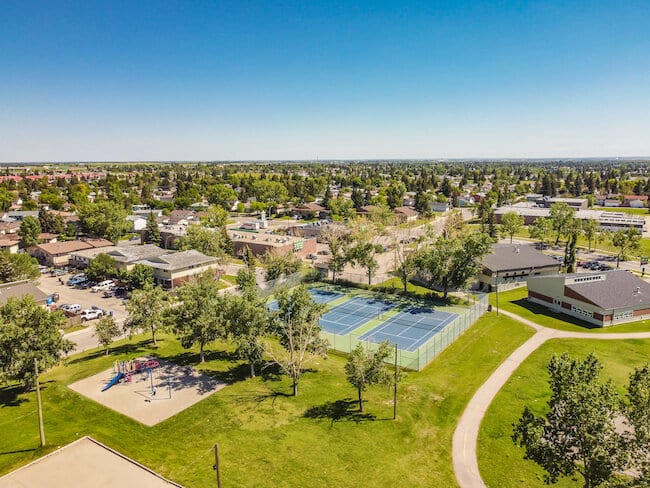 Pineridge Pest Control Solutions: Cal-Rid’s Expert Extermination Services for a Safer, Pest-Free Community